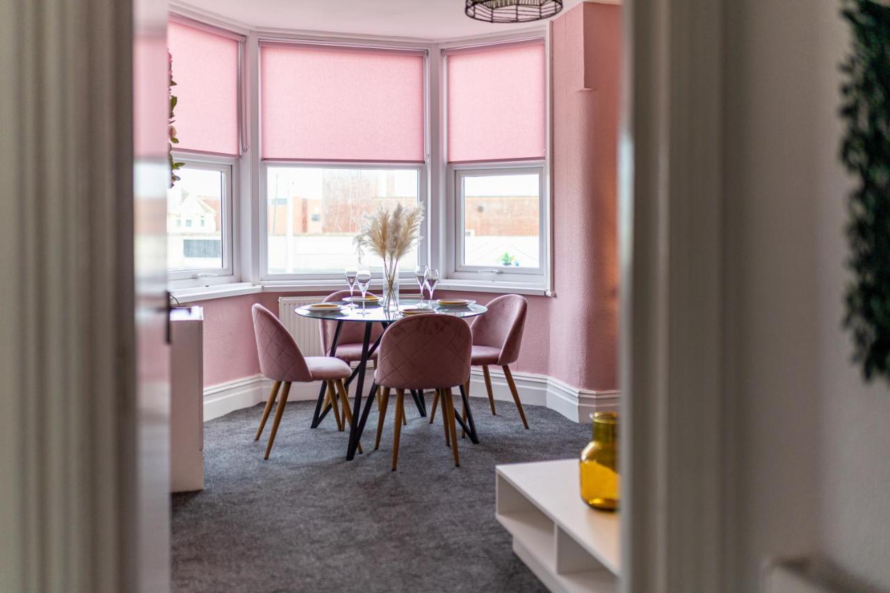 Charles Alexander Short Stay - Botanical House Cleveleys Εξωτερικό φωτογραφία