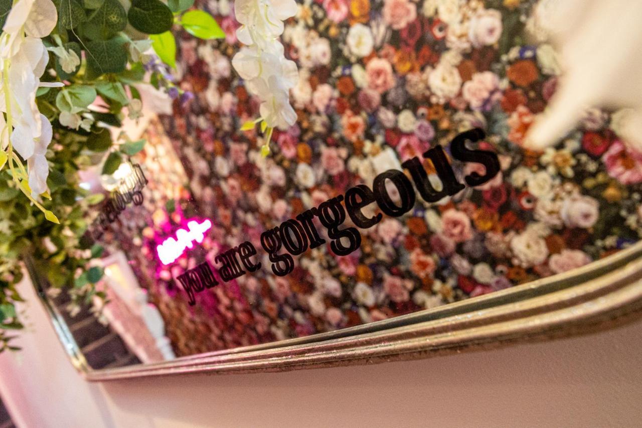 Charles Alexander Short Stay - Botanical House Cleveleys Εξωτερικό φωτογραφία