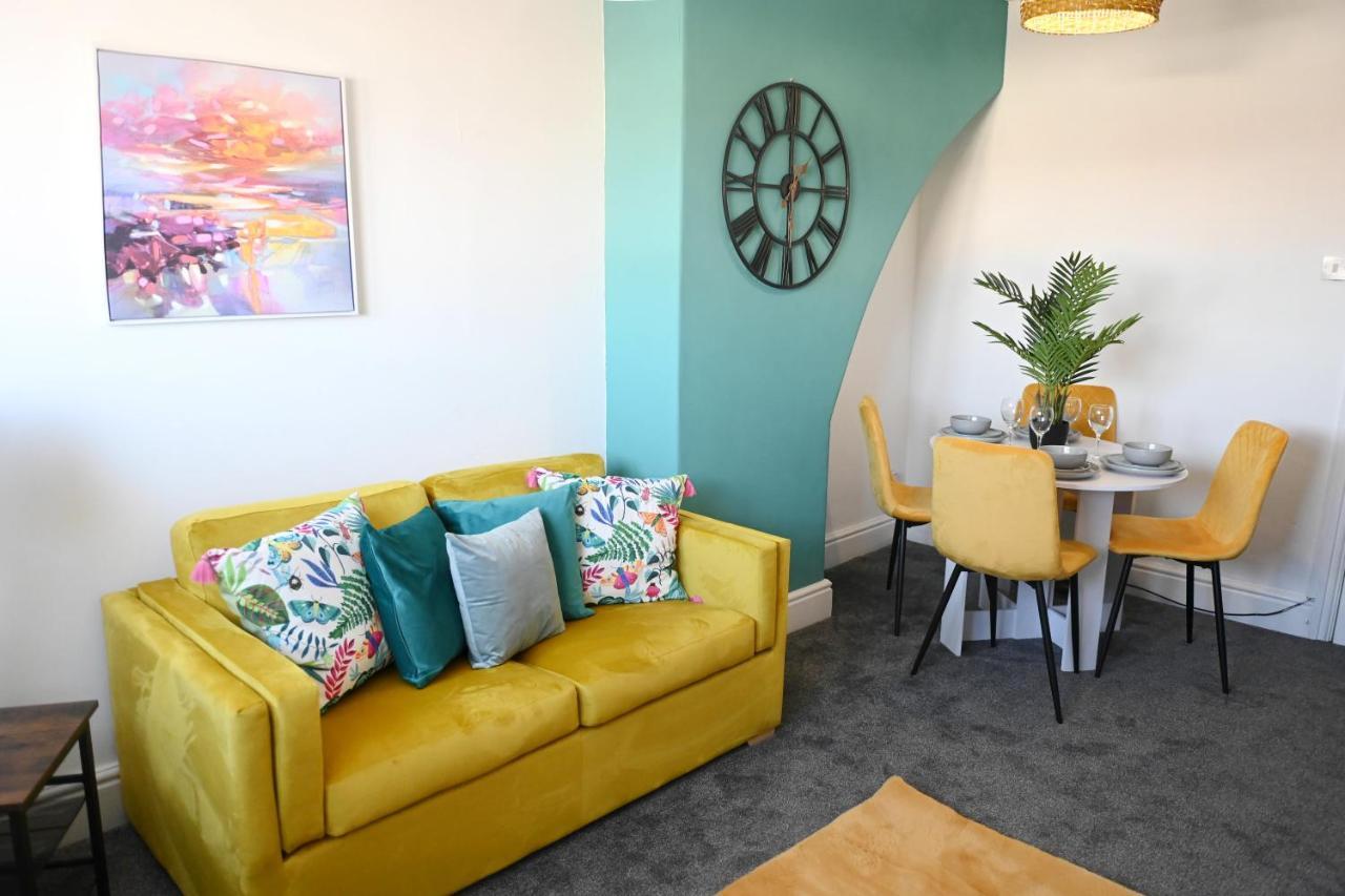 Charles Alexander Short Stay - Botanical House Cleveleys Εξωτερικό φωτογραφία